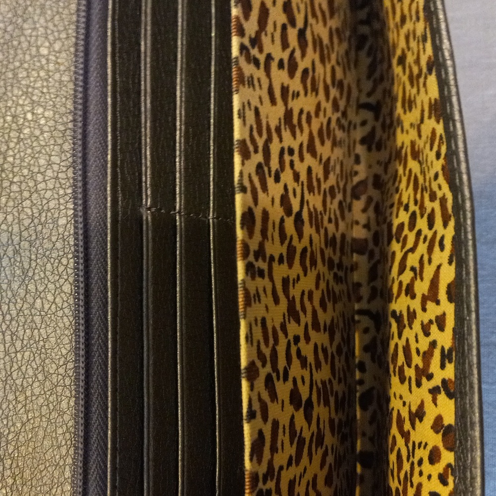 Wallet - Picture 5 of 16